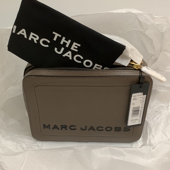 3X “HOST PICK” Marc Jacobs The Textured Logo Box Shoulder Bag - Picture 10 of 10